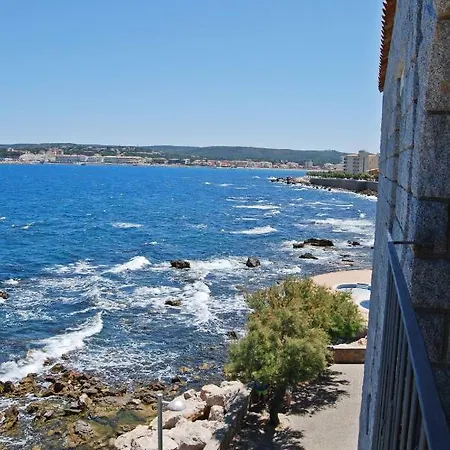 Albatros House