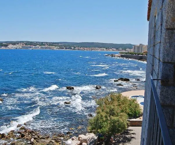 Albatros House