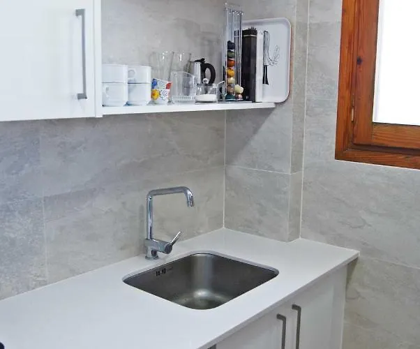 Albatros House Апартаменты Ля Эскала